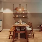 Casa Carlit - 1 Bedroom Apartment Near Plaza Tetuan